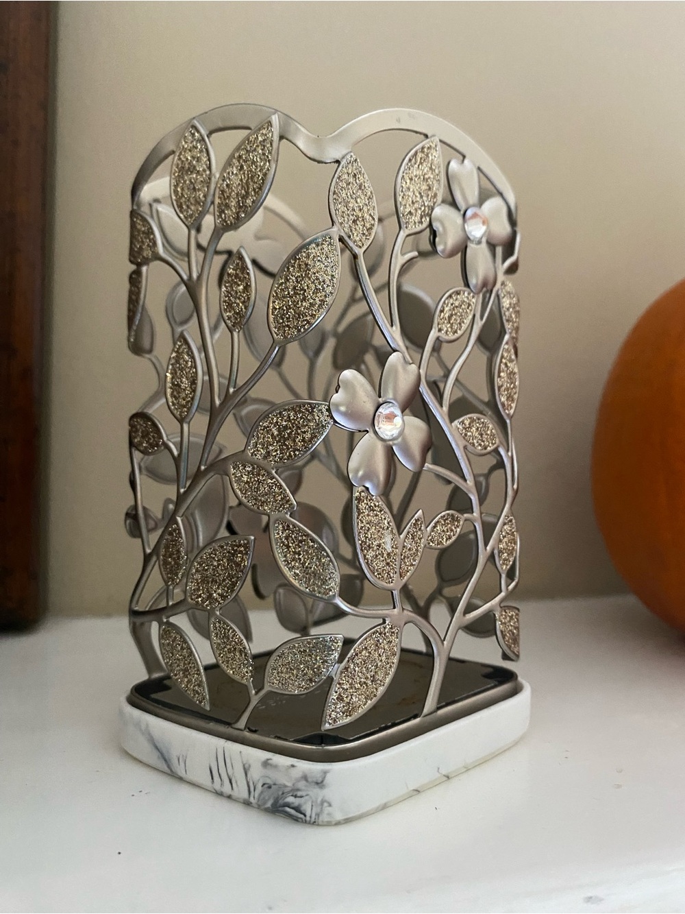 Bath and body works Glitter Leaf Decorative soap Holder